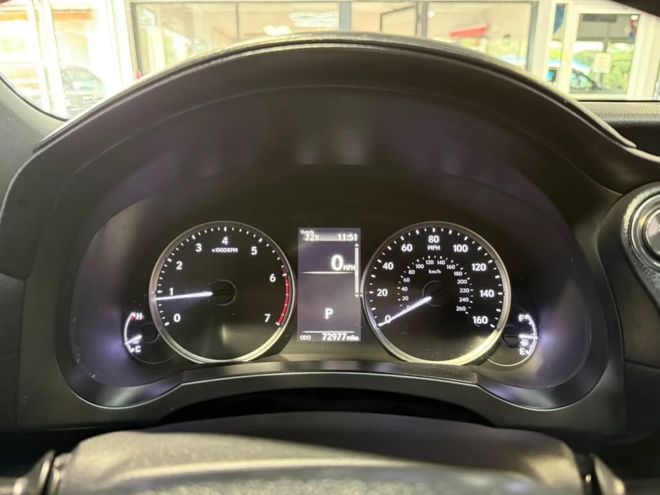 2021 Lexus IS 3rd Gen - Image 13 of 31