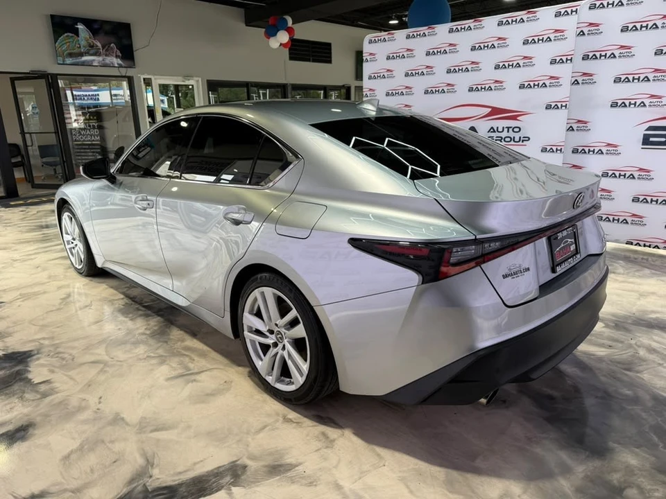 2021 Lexus IS 3rd Gen - Image 9 of 31