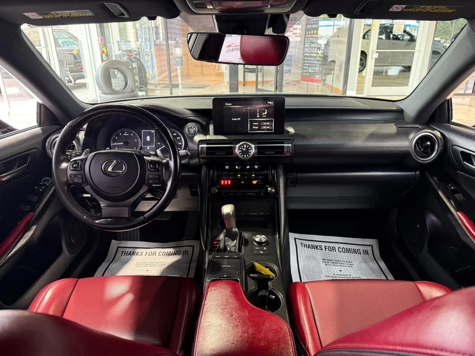 2021 Lexus IS 3rd Gen - Image 24 of 31