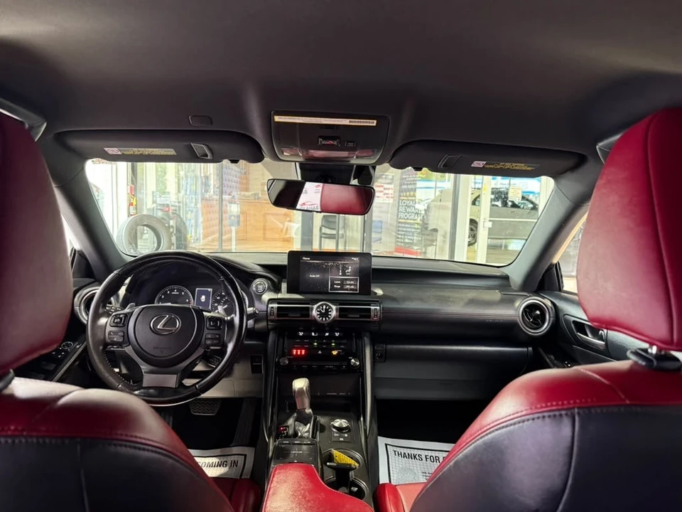 2021 Lexus IS 3rd Gen - Image 22 of 31