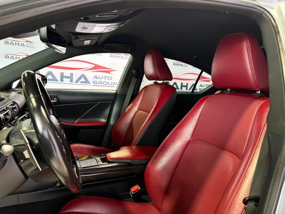 2021 Lexus IS 3rd Gen - Image 30 of 31