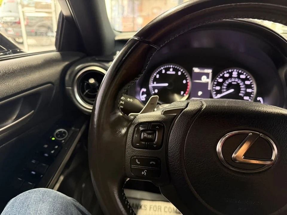 2021 Lexus IS 3rd Gen - Image 12 of 31