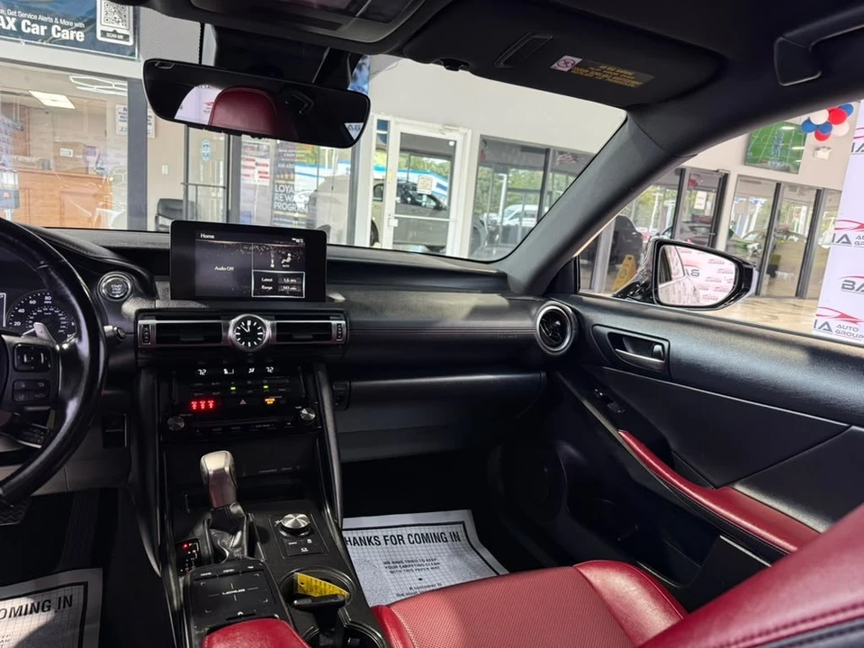 2021 Lexus IS 3rd Gen - Image 26 of 31