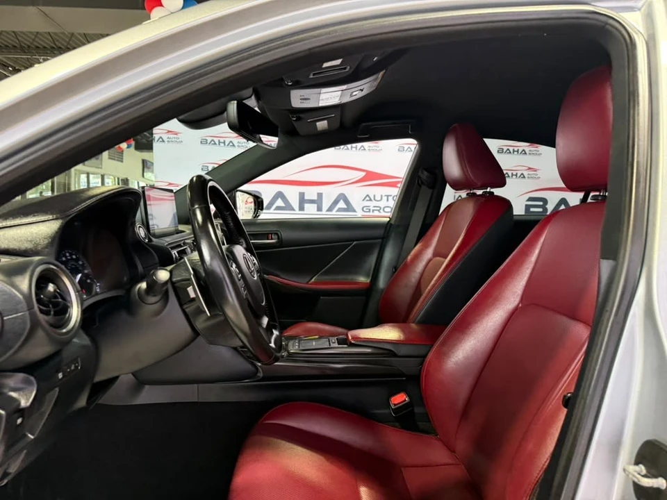 2021 Lexus IS 3rd Gen - Image 29 of 31