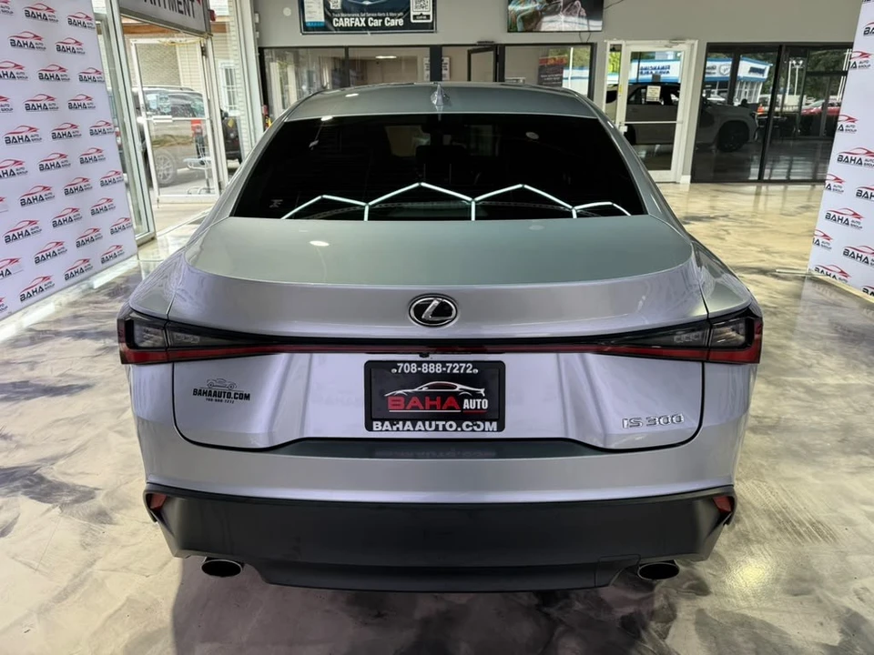 2021 Lexus IS 3rd Gen - Image 8 of 31