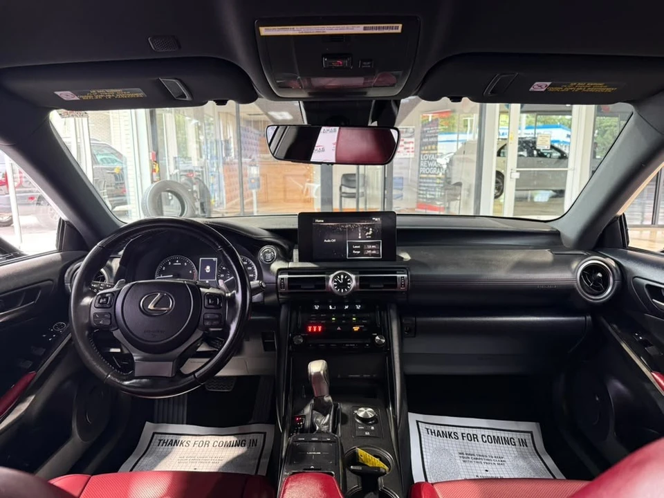 2021 Lexus IS 3rd Gen - Image 23 of 31