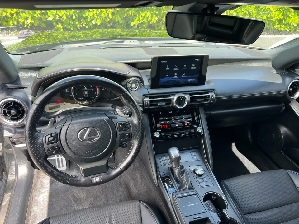2021 Lexus IS 3rd Gen - Image 26 of 31