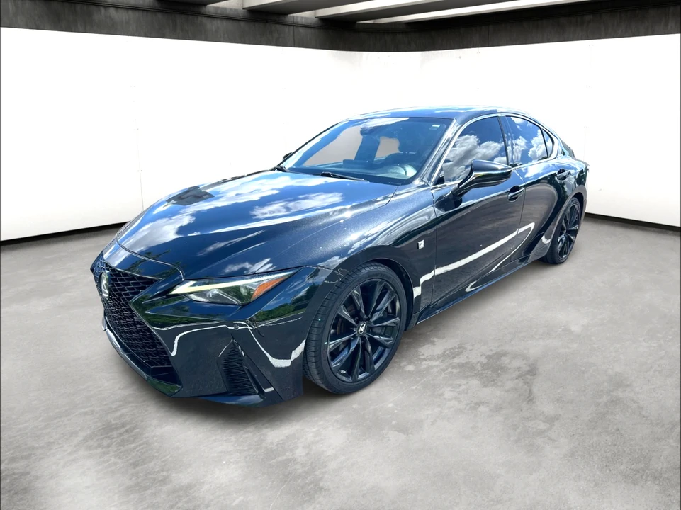 2021 Lexus IS 3rd Gen - Image 4 of 31