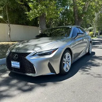 2021 Lexus IS