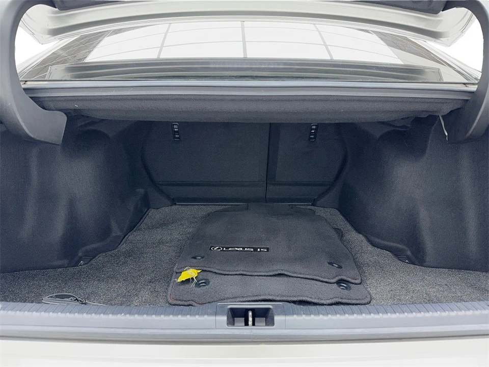 2021 Lexus IS 3rd Gen - Image 12 of 12