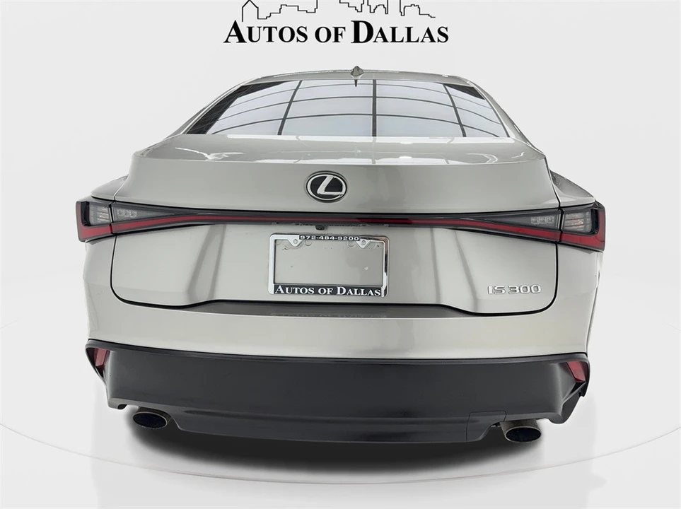 2021 Lexus IS 3rd Gen - Image 10 of 12