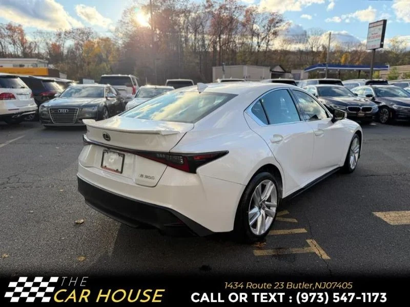 2021 Lexus IS 3rd Gen - Image 10 of 12