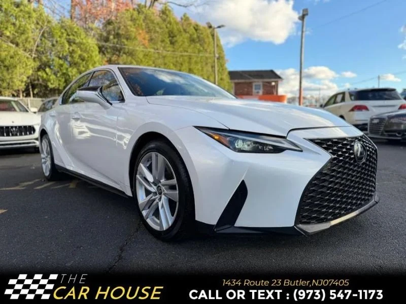 2021 Lexus IS 3rd Gen - Image 6 of 12