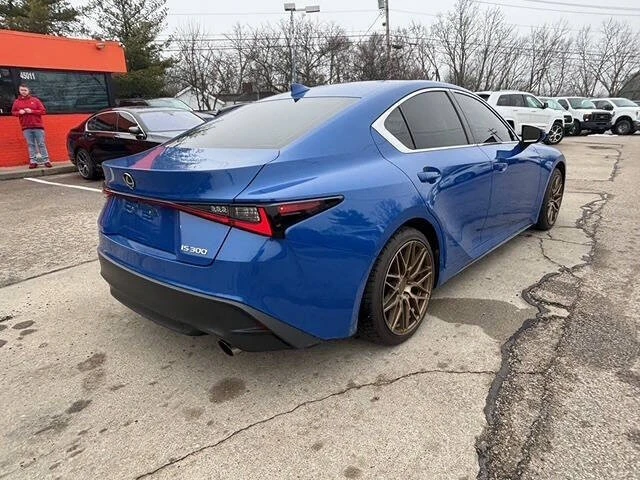2021 Lexus IS 3rd Gen - Image 6 of 12