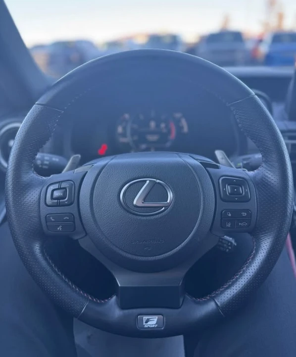 2021 Lexus IS 3rd Gen - Image 6 of 9