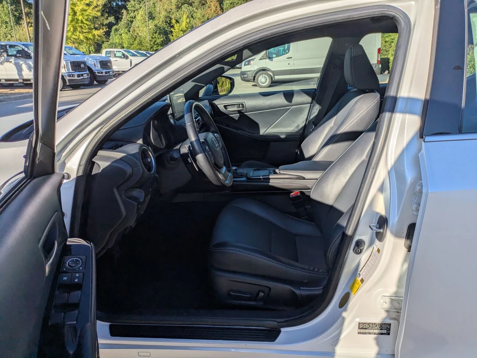 2021 Lexus IS 3rd Gen - Image 12 of 21