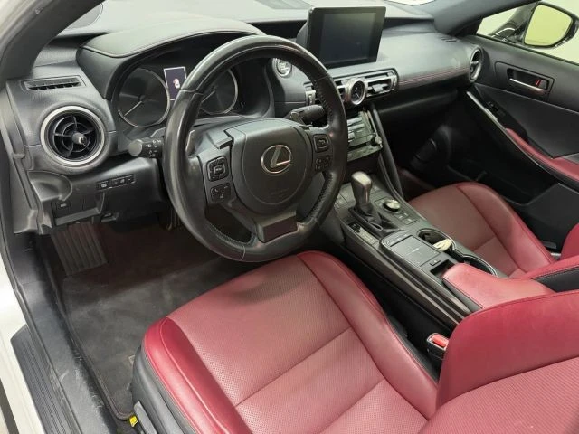 2021 Lexus IS 3rd Gen - Image 11 of 31