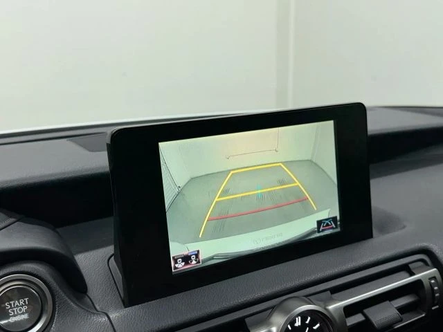 2021 Lexus IS 3rd Gen - Image 28 of 31