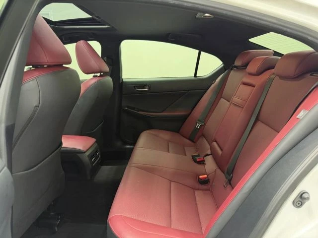 2021 Lexus IS 3rd Gen - Image 18 of 31