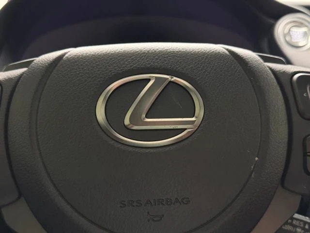 2021 Lexus IS 3rd Gen - Image 26 of 31