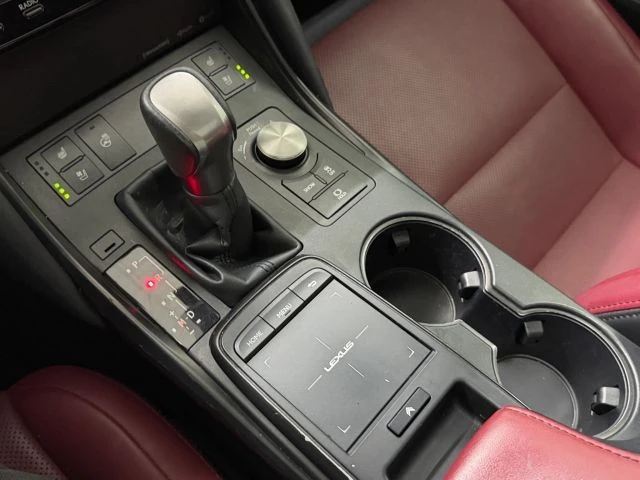 2021 Lexus IS 3rd Gen - Image 27 of 31