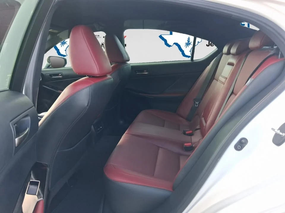 2021 Lexus IS 3rd Gen - Image 5 of 5