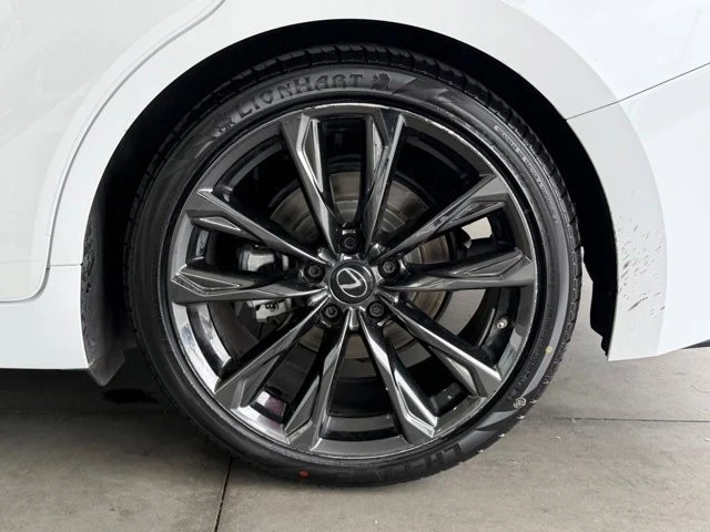 2021 Lexus IS 3rd Gen - Image 16 of 31