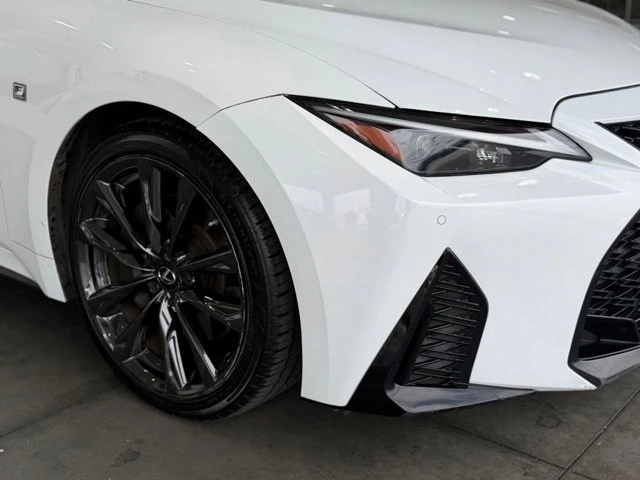 2021 Lexus IS 3rd Gen - Image 8 of 31