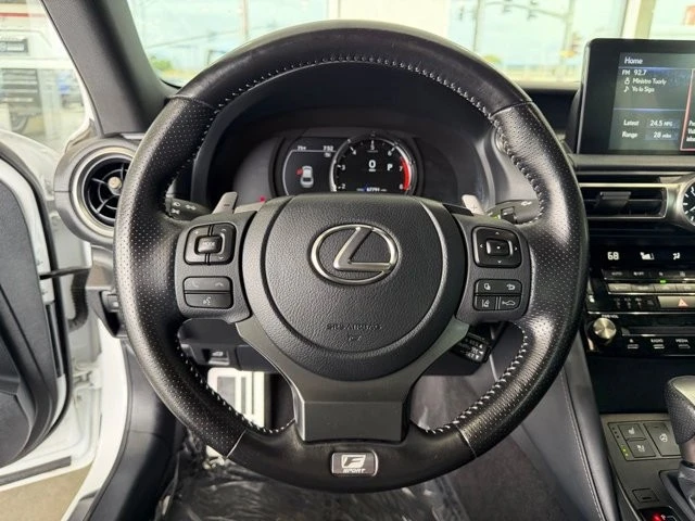 2021 Lexus IS 3rd Gen - Image 24 of 31