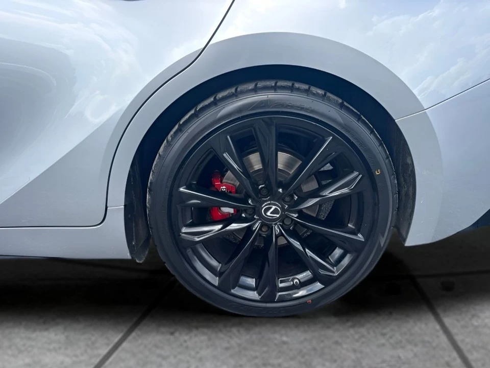 2021 Lexus IS 3rd Gen - Image 19 of 20