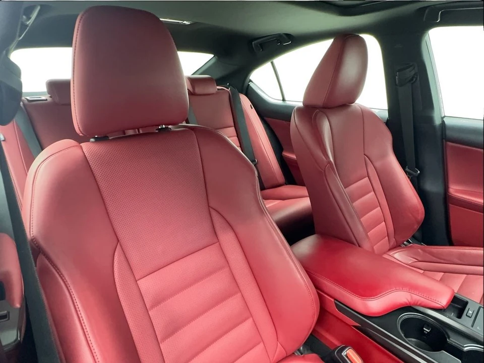 2021 Lexus IS 3rd Gen - Image 17 of 31