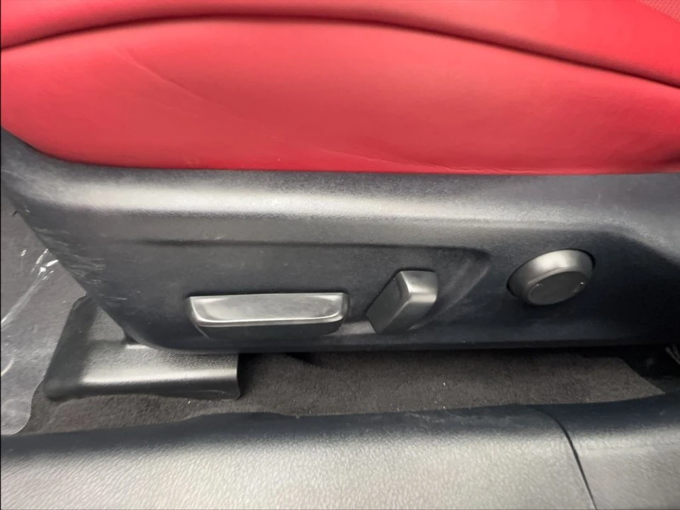 2021 Lexus IS 3rd Gen - Image 13 of 31