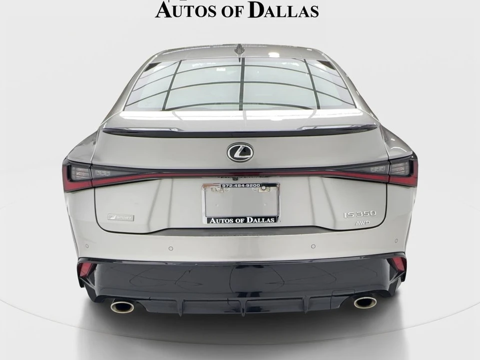 2021 Lexus IS 3rd Gen - Image 9 of 31