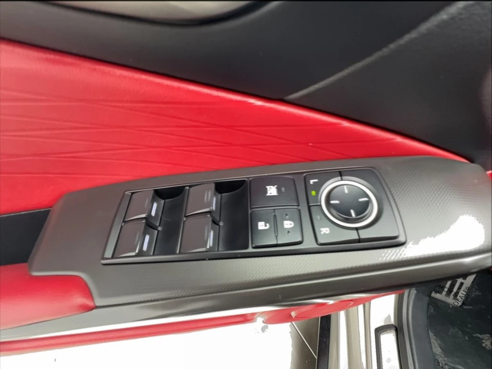 2021 Lexus IS 3rd Gen - Image 25 of 31
