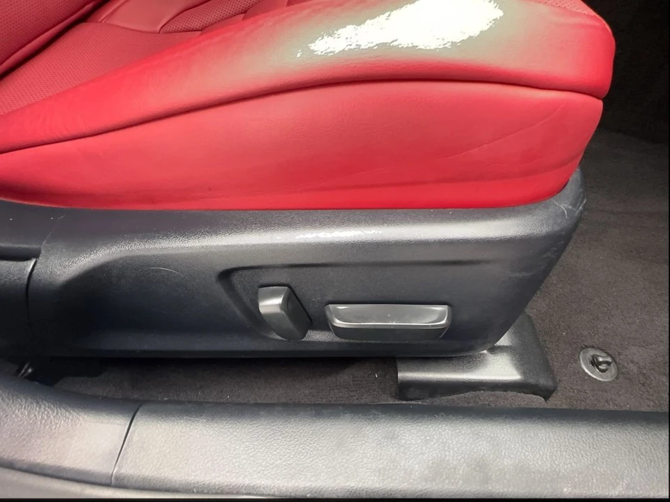 2021 Lexus IS 3rd Gen - Image 16 of 31