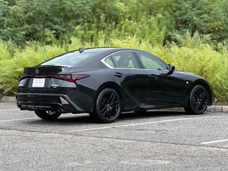 2021 Lexus IS 3rd Gen - Image 8 of 12
