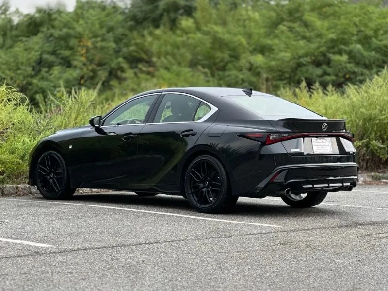 2021 Lexus IS 3rd Gen - Image 6 of 12