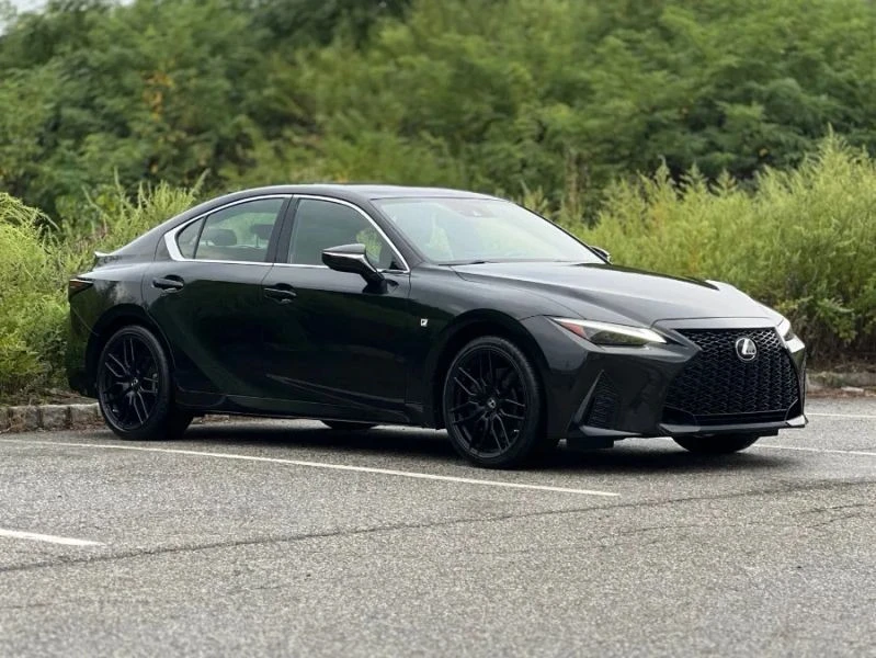 2021 Lexus IS 3rd Gen - Image 2 of 12