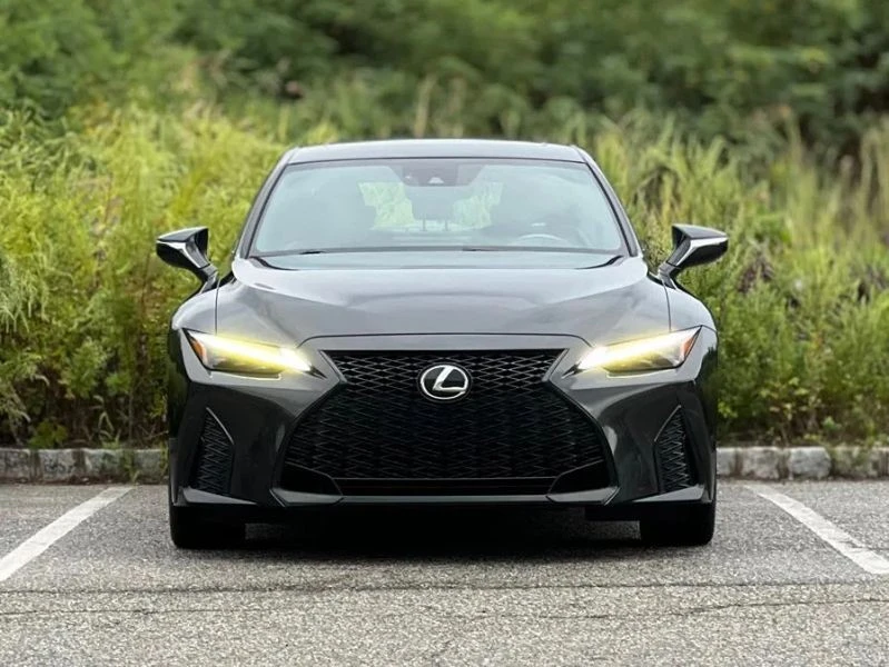 2021 Lexus IS 3rd Gen - Image 3 of 12