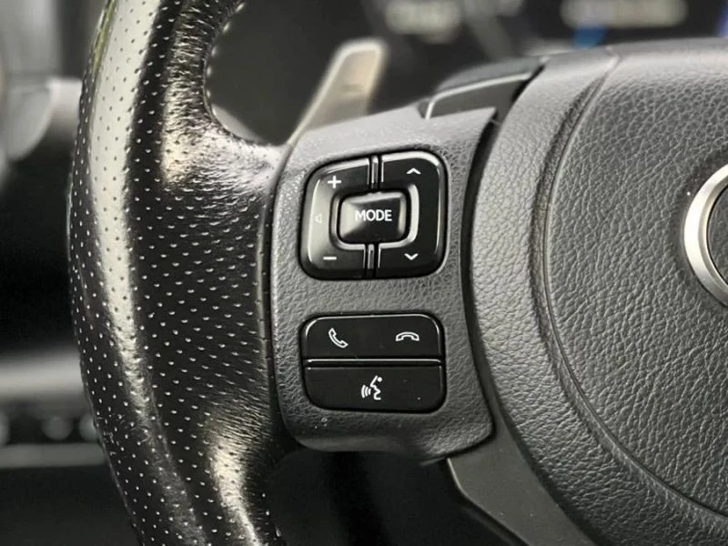 2021 Lexus IS 3rd Gen - Image 11 of 12