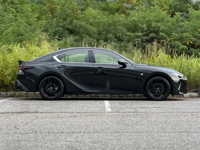 2021 Lexus IS 3rd Gen - Image 9 of 12