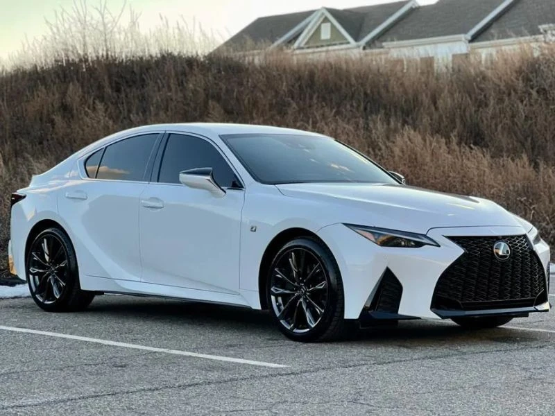 2021 Lexus IS 3rd Gen - Image 2 of 12