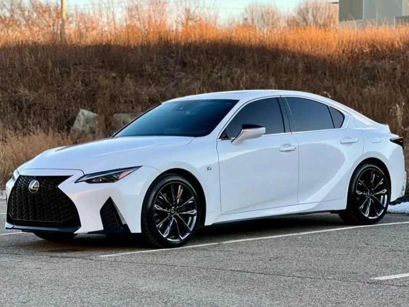 2021 Lexus IS 3rd Gen - Image 4 of 12