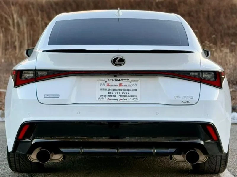 2021 Lexus IS 3rd Gen - Image 8 of 12