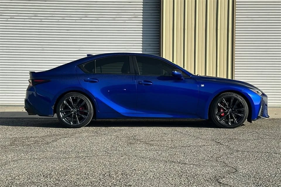 2021 Lexus IS 3rd Gen - Image 9 of 9
