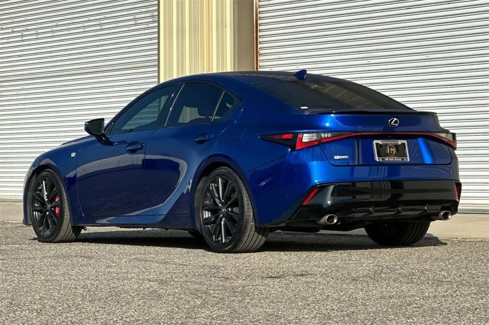 2021 Lexus IS 3rd Gen - Image 6 of 9