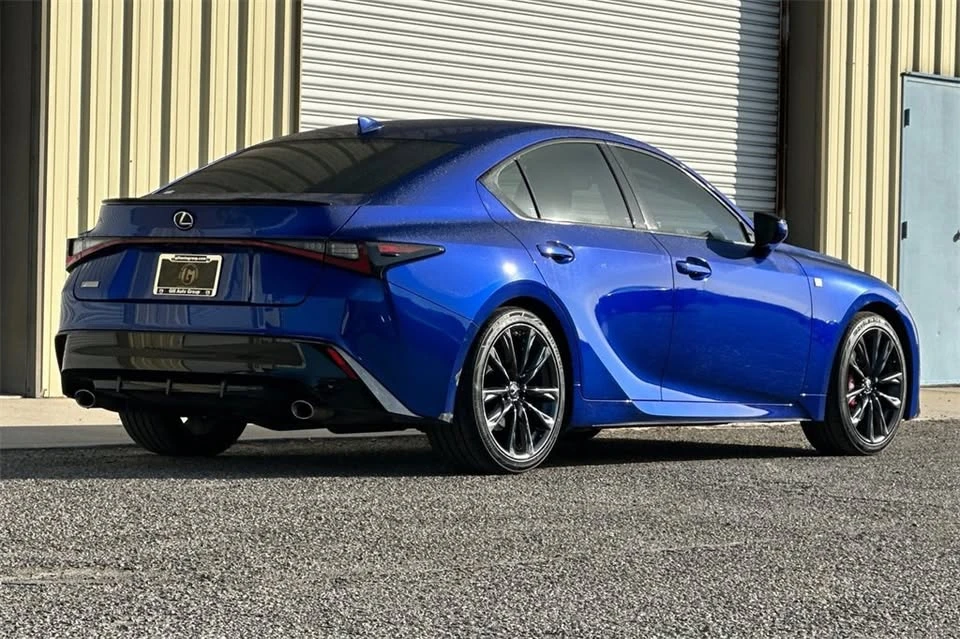 2021 Lexus IS 3rd Gen - Image 8 of 9