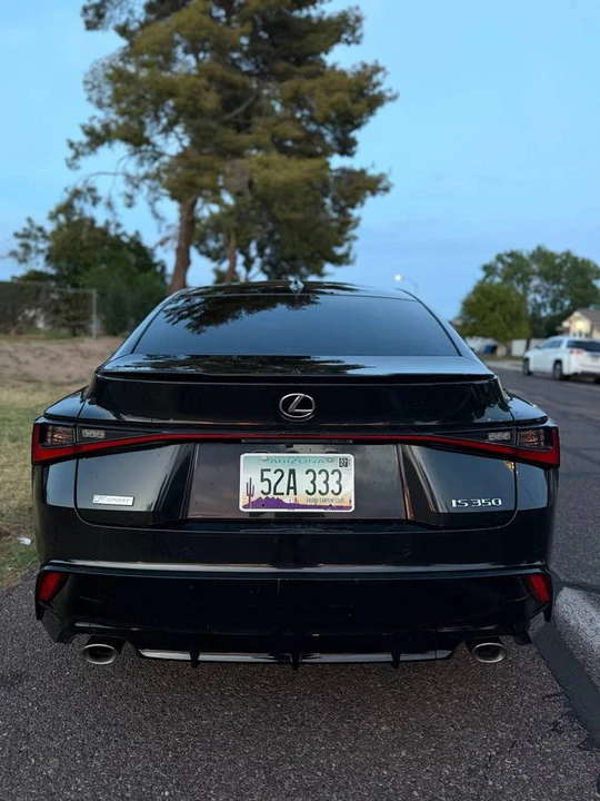 2021 Lexus IS 3rd Gen - Image 4 of 12