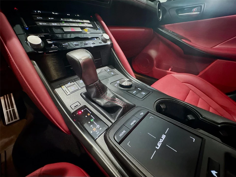 2021 Lexus IS 3rd Gen - Image 15 of 21