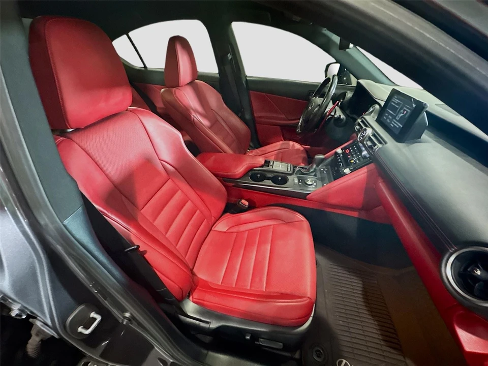 2021 Lexus IS 3rd Gen - Image 20 of 21